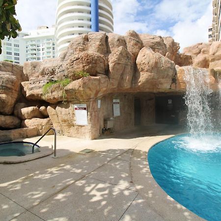 Castle 835 Oceanview Studio On Beach With Pool, Gym, Bars, And Free Parking Маями Бийч Екстериор снимка