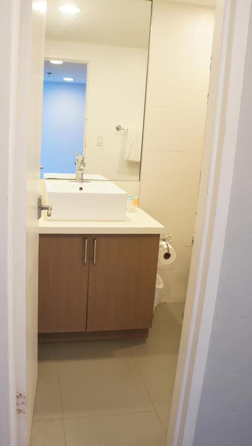 Castle 835 Oceanview Studio On Beach With Pool, Gym, Bars, And Free Parking Маями Бийч Екстериор снимка