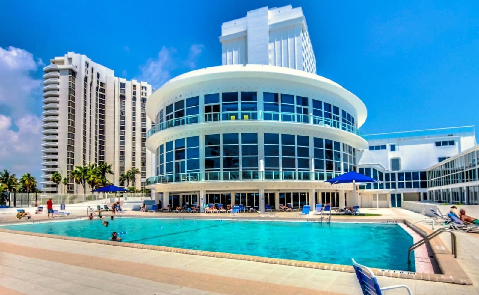 Castle 835 Oceanview Studio On Beach With Pool, Gym, Bars, And Free Parking Маями Бийч Екстериор снимка